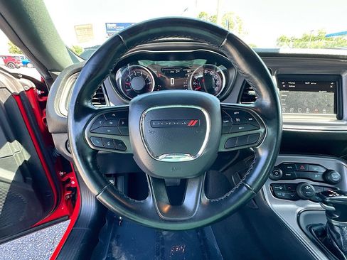 Used 2023 Dodge Challenger SXT RWD image 11