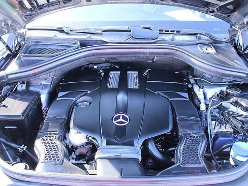 Used 2018 Mercedes-Benz GLS 450 4MATIC image 23