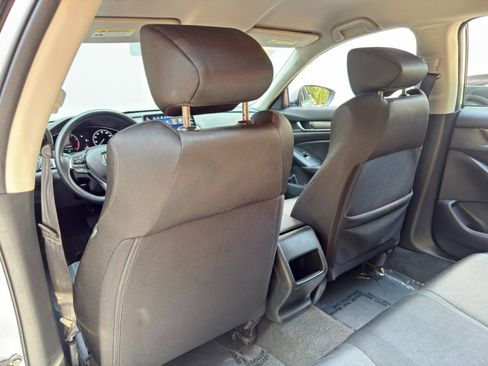 Used 2022 Honda Accord LX image 29