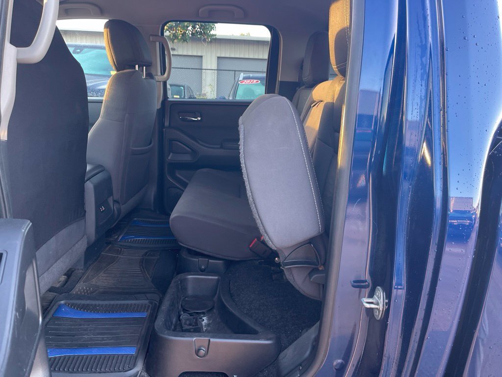 Used 2022 Nissan Frontier SV RWD image 12