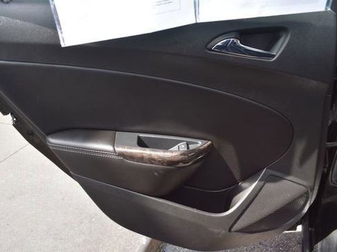Used 2017 Buick Verano Leather w/ Experience Buick Package FWD image 39