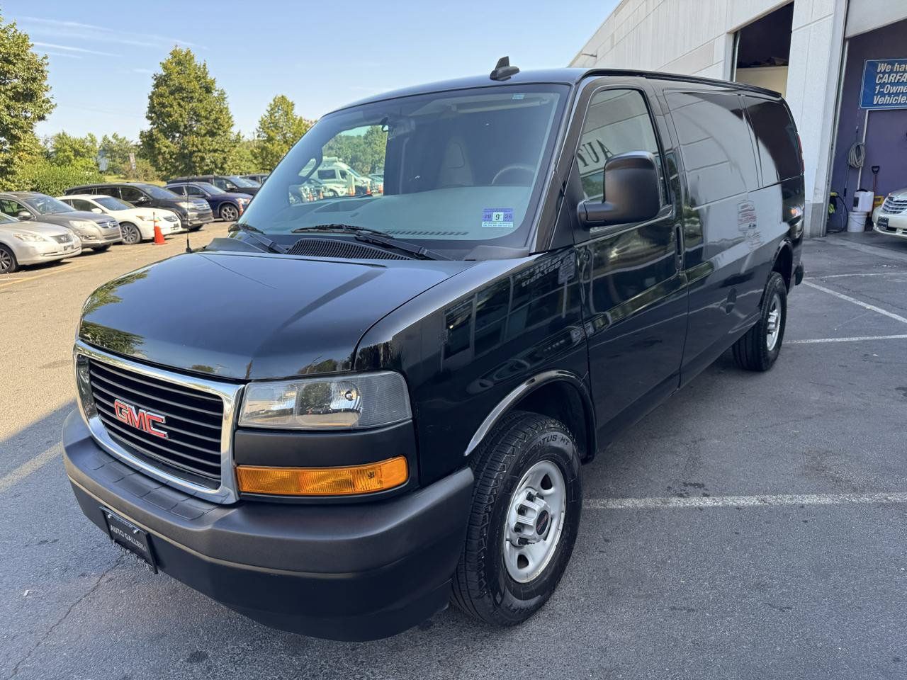 Used 2020 GMC Savana 2500 RWD image 28