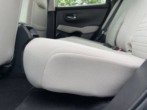 Certified 2026 Honda HR-V LX image 39