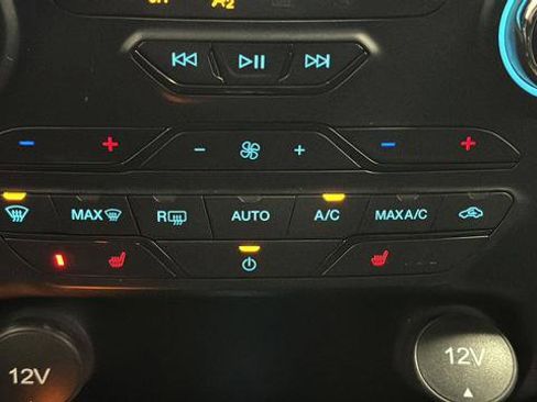 Used 2023 Ford Ranger Lariat w/ Technology Package AWD/4WD image 17