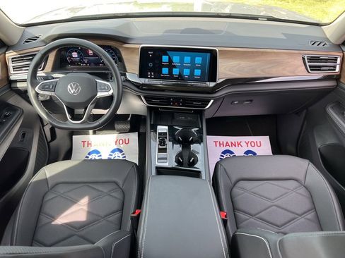 Used 2026 Volkswagen Atlas SE w/ Panoramic Sunroof Package FWD image 25