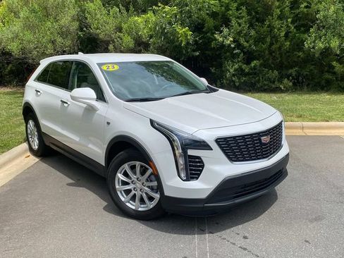 Used 2023 Cadillac XT4 Luxury FWD image 1