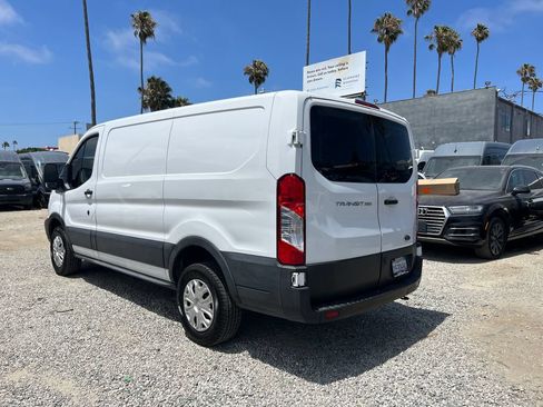 Used 2019 Ford Transit 250 130 Low Roof w/ Exterior Upgrade Package RWD image 11