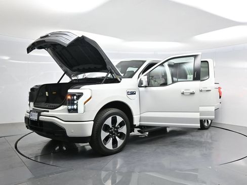Used 2024 Ford F150 Lightning Platinum AWD/4WD image 35
