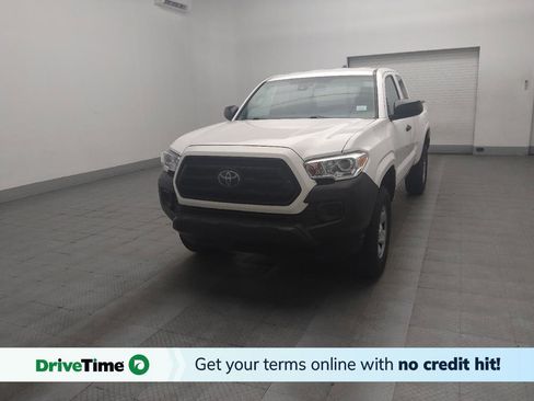 Used 2022 Toyota Tacoma SR image 1