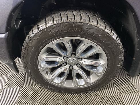 Used 2019 RAM 1500 Laramie w/ Sport Appearance Package AWD/4WD image 12