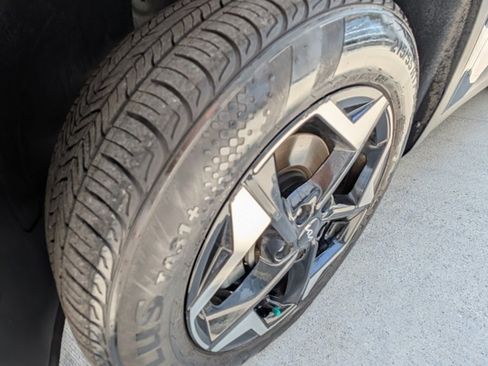 Used 2024 Kia Seltos EX image 38