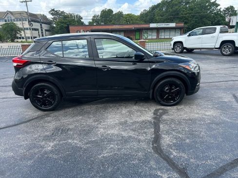 Used 2019 Nissan Kicks S FWD image 5