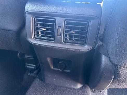 Used 2019 Toyota RAV4 LE image 39