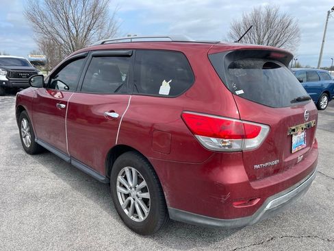 Used 2016 Nissan Pathfinder S image 4