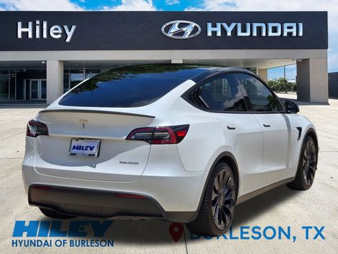 Used 2023 Tesla Model Y Performance AWD/4WD image 4