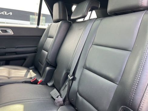 Used 2014 Ford Explorer XLT w/ Equipment Group 202A image 29