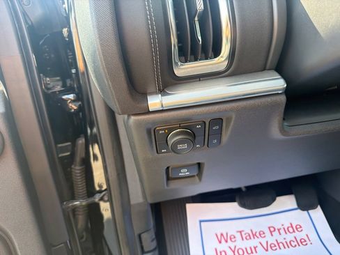 Used 2025 Ford Expedition Platinum AWD/4WD image 25