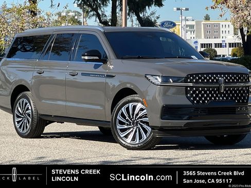 Used 2025 Lincoln Navigator L Black Label image 1