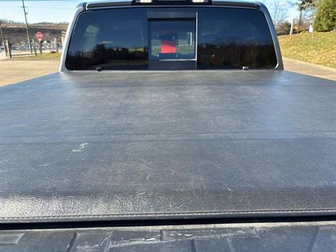 Used 2020 Nissan Titan SV w/ SV Convenience Package image 18