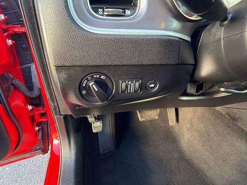 Used 2022 Dodge Charger SXT image 30