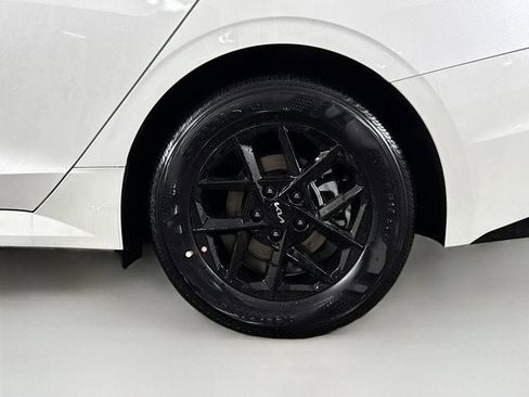 New 2025 Kia K5 LXS image 28