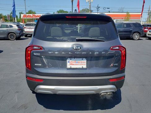Used 2020 Kia Telluride S w/ S 8 Passenger Seating Package AWD/4WD image 6