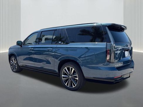 New 2026 Cadillac Escalade ESV Sport w/ Touring Package AWD/4WD image 7