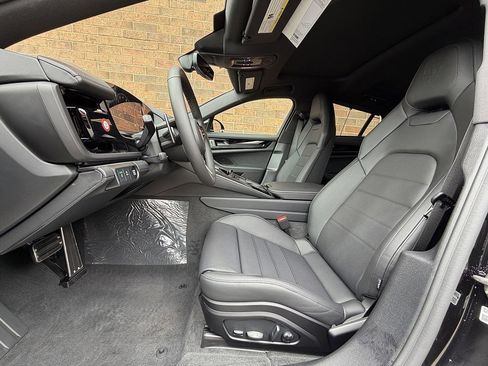 New 2026 Porsche Panamera 4 image 5
