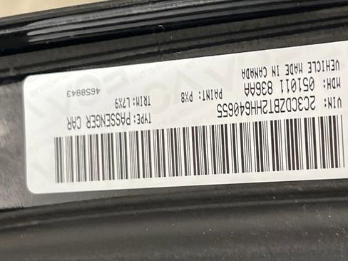 Used 2017 Dodge Challenger R/T image 37