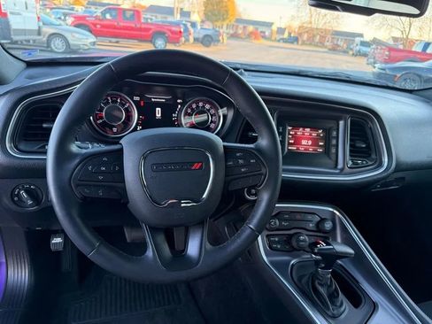 Used 2016 Dodge Challenger R/T w/ Driver Convenience Group image 41