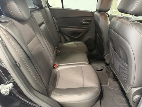 Used 2020 Chevrolet Trax LT w/ Driver Confidence Package AWD/4WD image 23
