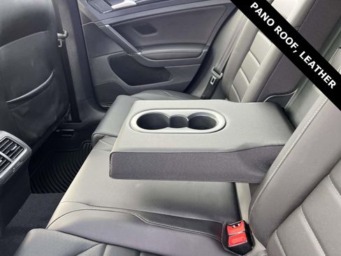 Used 2018 Volkswagen Golf SEL image 14