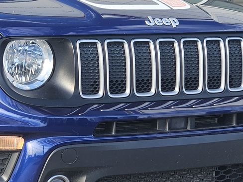 Used 2021 Jeep Renegade Latitude w/ Convenience Group FWD image 3