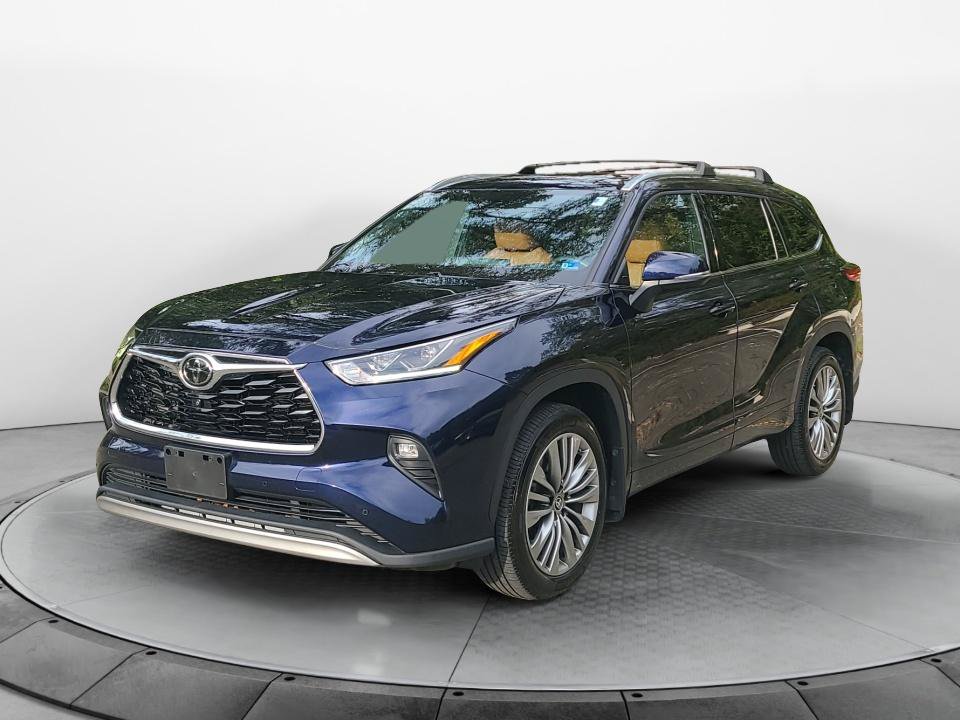 Used 2021 Toyota Highlander Platinum AWD/4WD image 3