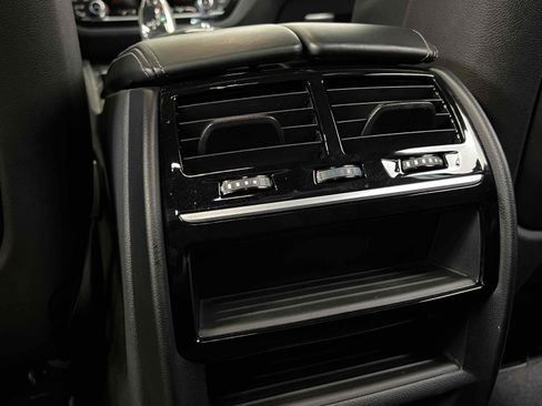 Used 2019 BMW 540i w/ M Sport Package image 32