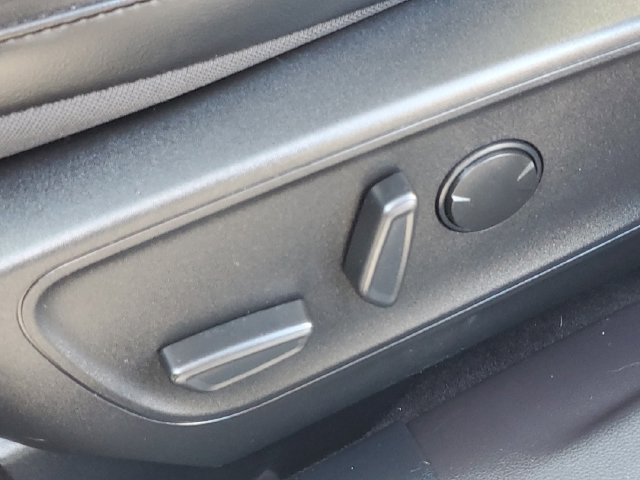 Certified 2023 Ford Escape SE FWD image 10
