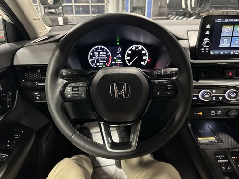 Used 2024 Honda CR-V EX-L image 9