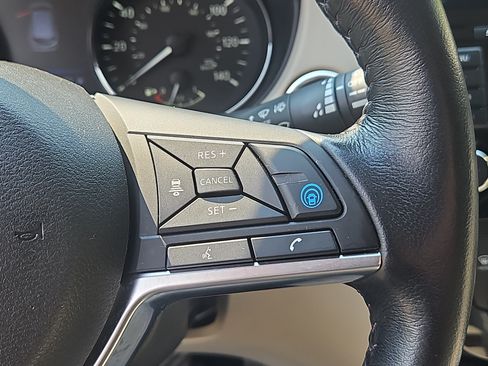 Used 2019 Nissan Rogue Sport SL FWD image 15