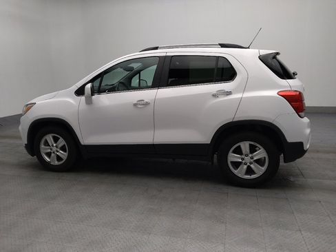 Used 2020 Chevrolet Trax LT w/ LT Convenience Package image 3