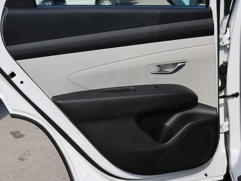 New 2026 Hyundai Tucson SE image 11