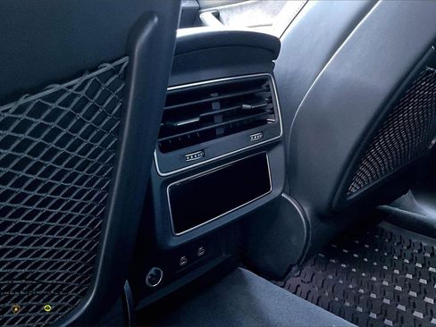 Used 2025 Audi SQ7 Prestige image 30