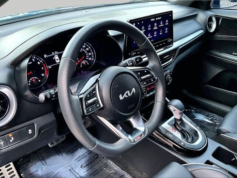 Used 2023 Kia Forte GT-Line w/ GT-Line Premium Package FWD image 18
