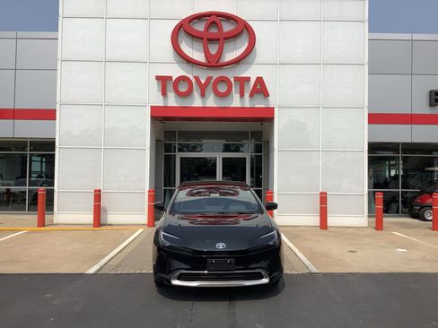 New 2025 Toyota Prius XSE PREMIUM w/ Limited Premium Package image 2