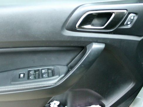 Used 2021 Ford Ranger Lariat w/ Tremor Off-Road Package image 14