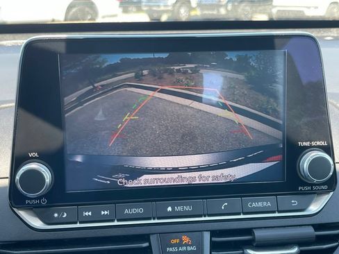 Used 2024 Nissan Altima 2.5 SV FWD image 53
