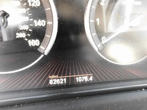 Used 2012 BMW 750Li xDrive image 27