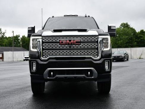 Used 2021 GMC Sierra 3500 Denali w/ Technology Package AWD/4WD image 2