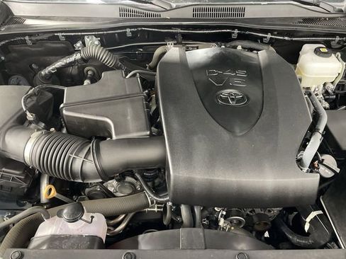 Used 2023 Toyota Tacoma TRD Off-Road w/ Black Out Package (TMS) image 28