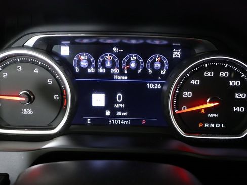 Used 2022 Chevrolet Silverado 1500 High Country w/ Technology Package image 4