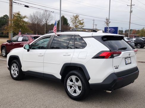 Used 2019 Toyota RAV4 XLE image 5